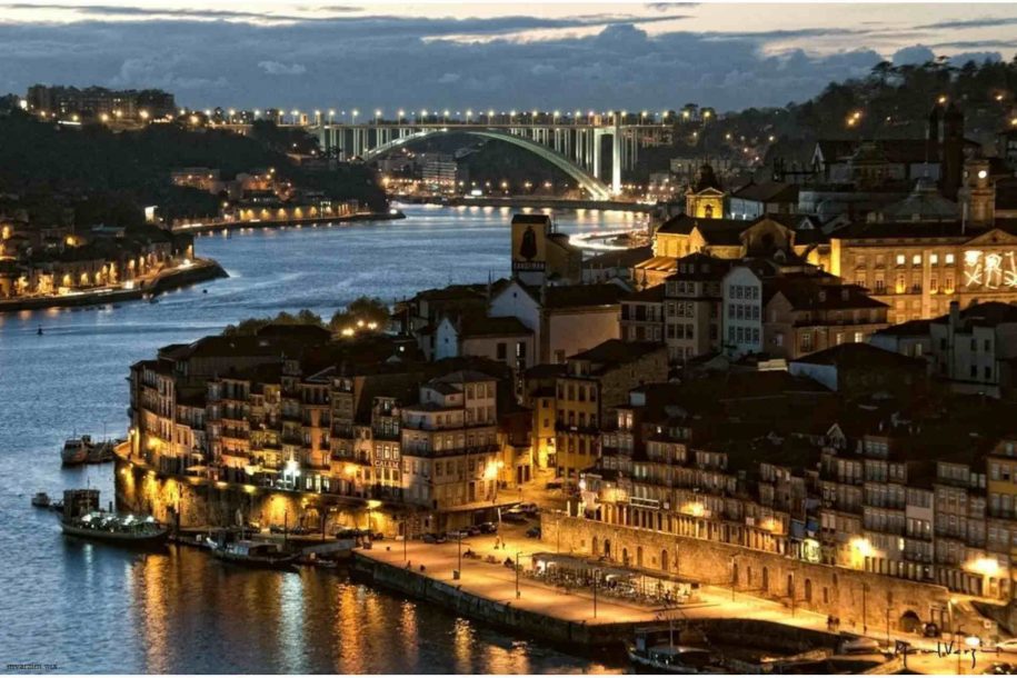 Happy Porto Hostel – Sightseeing in Miragaia Ribeira Porto Portugal