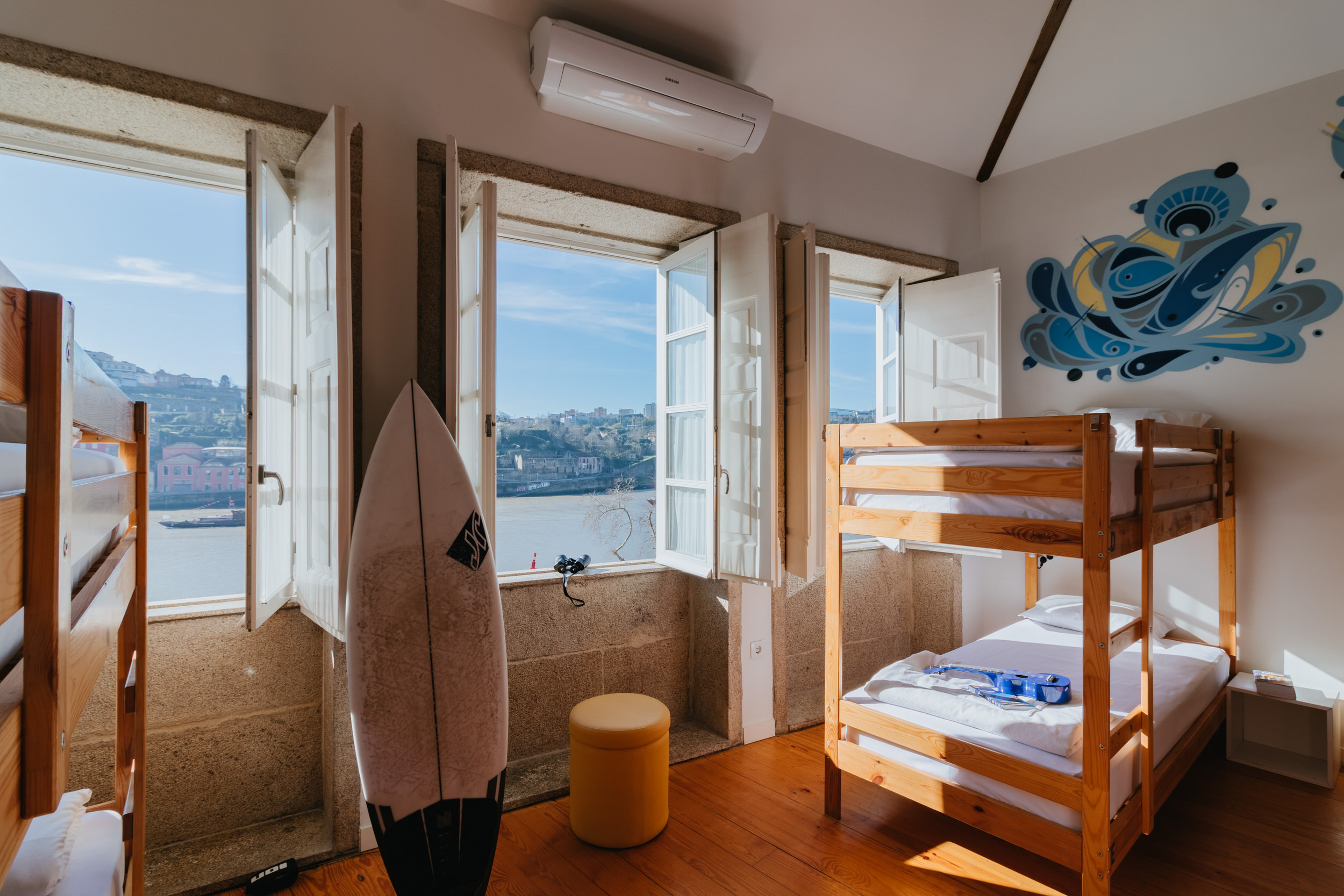 happy-porto-hostel-porto-hostels-porto-elcamino-santiago-jakobs-weg-st-james-way-hostels-in-porto-hostels-porto-hostels